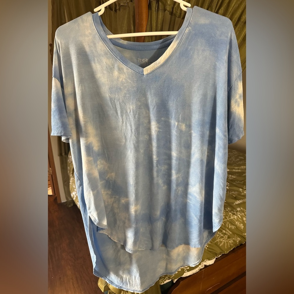 Time and Tru Sky Blue Women's Short Sleeve Tee